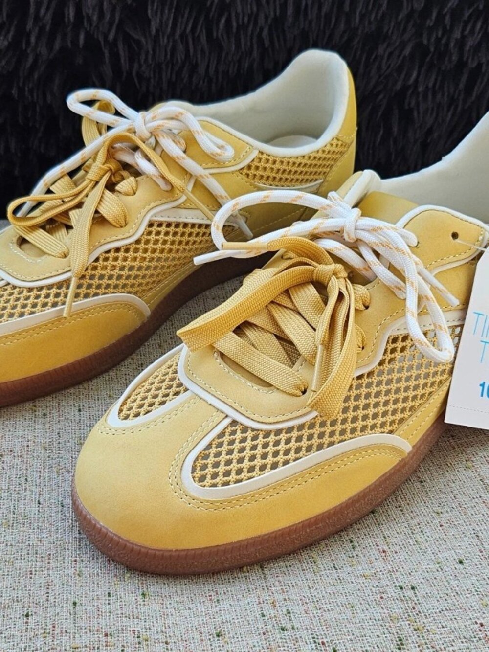 Time and Tru Women Shoes Yellow Mesh Fashion Memory Foam Sneakers Size 10 NWT